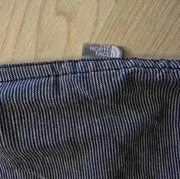 The north face short sleeve button down shirt size xxl - Picture 6 of 8